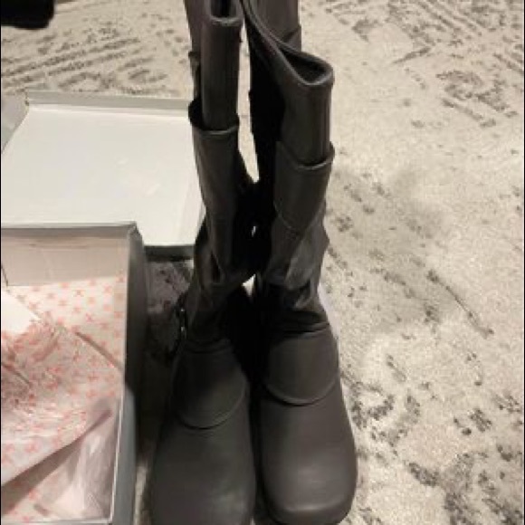 Grey square tip knee high boots - Picture 4 of 4